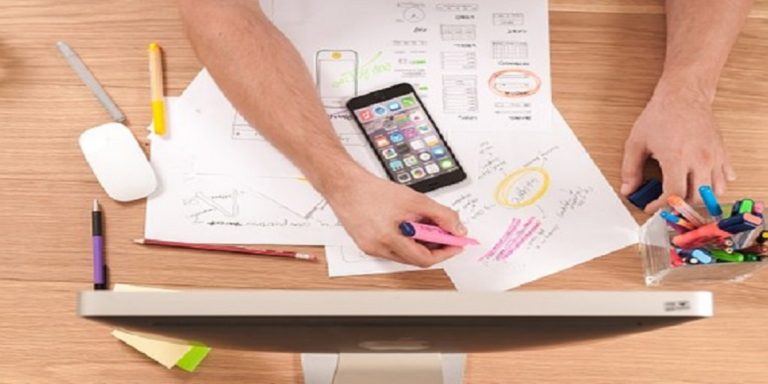 Read more about the article Work With A Freelancer Or Code Your App Yourself